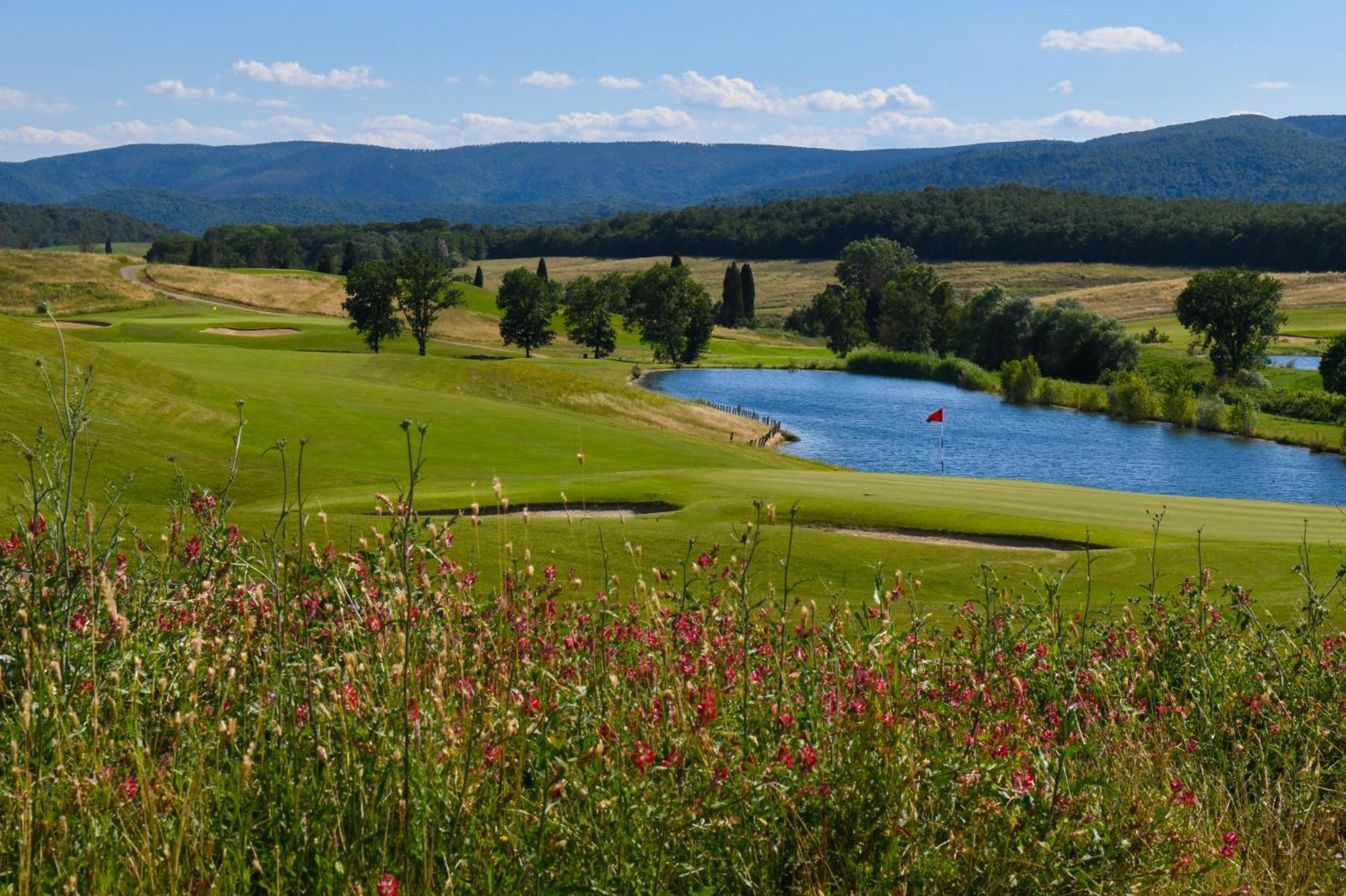 La Bagnaia Golf Resort Eksteriør bilde